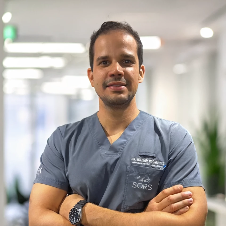 Dr. William Rodríguez Cabello — Especialista en ortopedia deportiva y cirugía artroscópica, Traumacore - SORS, Santo Domingo, República Dominicana