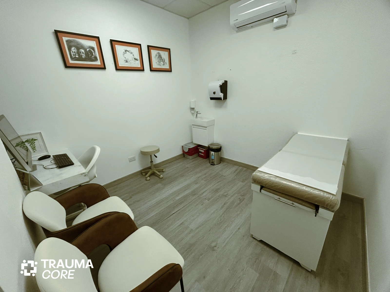 Renta de espacios profesionales para médicos @ TraumaCore - Núcleo Traumatológico Especializado • Santo Domingo, República Dominicana